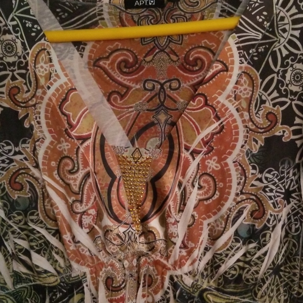 WOMEN'S blouse